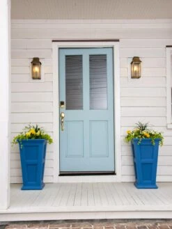 Fairfield Self-Watering Tall Patio Planters, 28” -The Garden Works Shop 39 342 081 tif