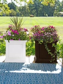 Fairfield Self-Watering Square Planter, 20” X 20” -The Garden Works Shop 39618 3022 001E tif