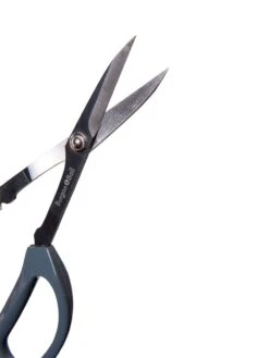 Japanese Pruning Scisssors -The Garden Works Shop 3 4 crop 8612968 0018