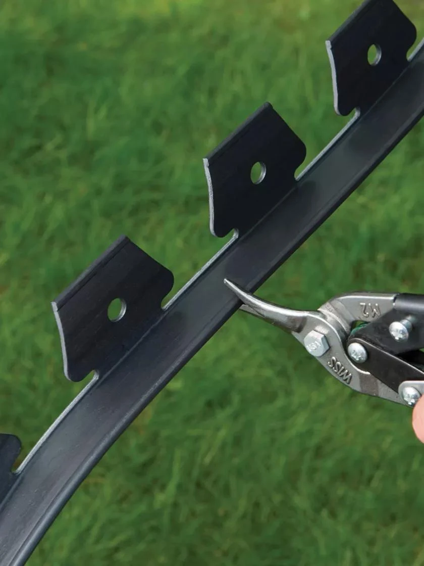 EasyFlex™ No Dig Edging, 50' 6 EasyFlex™ No Dig Edging, 50' - Image 4