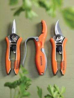 Gardener's Pocket Tool Set -The Garden Works Shop 8595268 9487 tif