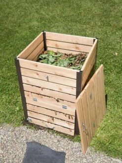 Cedar Compost Bin -The Garden Works Shop 8597527 1335 tif