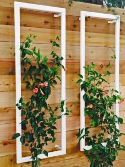 Ina Modern Wall Trellis Sr. -The Garden Works Shop 8600510 03V tif