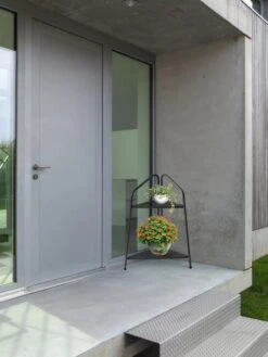 Modern Metal Plant Shelves -The Garden Works Shop 8609226 01V tif