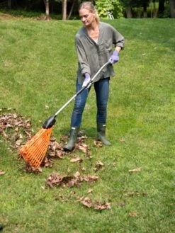 Magic Fly® Leaf Rake -The Garden Works Shop 8611047 028 tif
